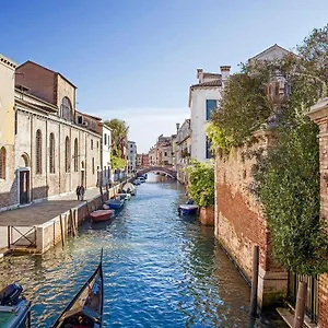  Apartment Ca Corte Nova Design With Canal View Italy