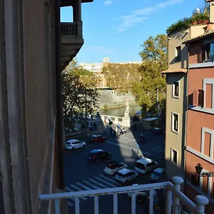  Apartment Finestra Su Castel Sant'angelo Italy
